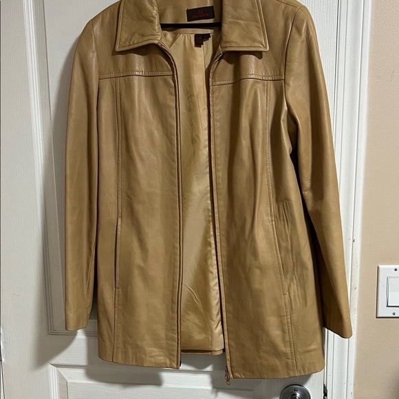 Gorgeous Danier Tan Leather Jacket - Picture 12 of 14